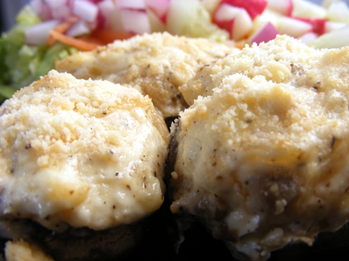 Stuffed Mushrooms With Creamed Chicken 500x375