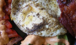 Recipe: 80% Fat Breakfast – Bacon, Eggs, Avocados and Tomatoes with Spicy Mayonnaise